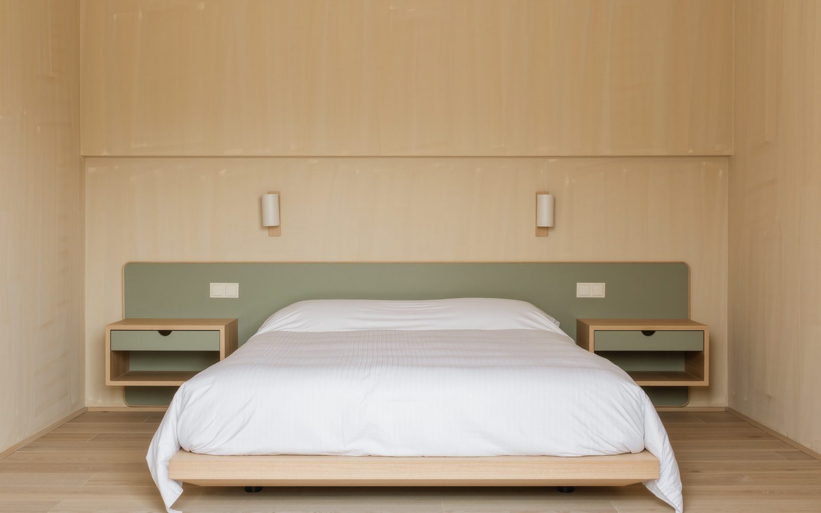 Visuel éditorial générique généré par IA : Ajouter un rangement compact des deux côtés du lit